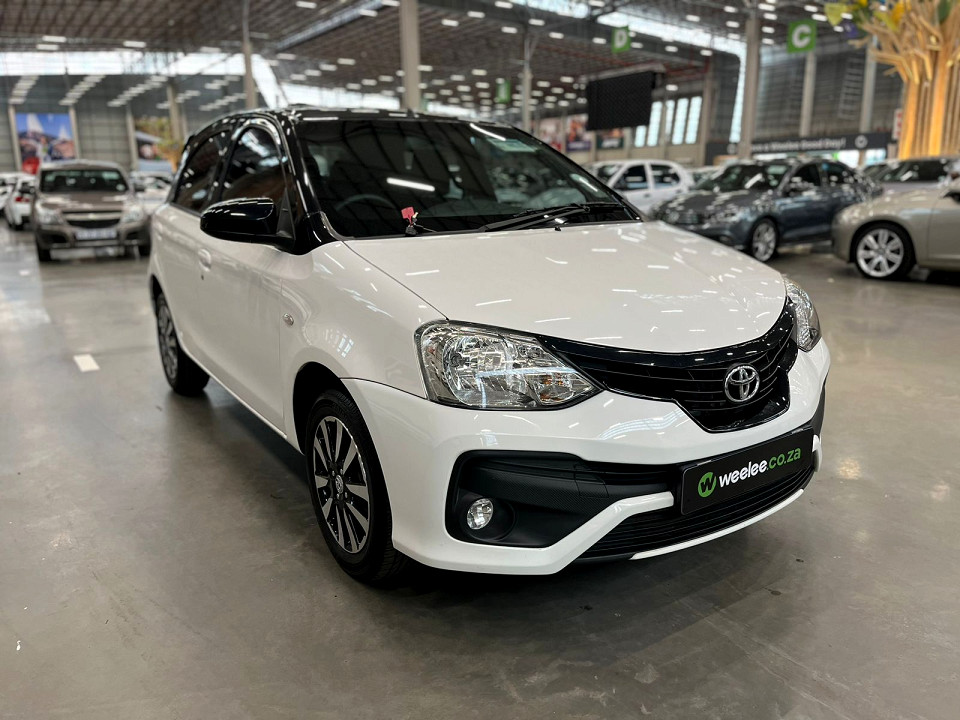 Toyota Etios hatch 1.5 Sport