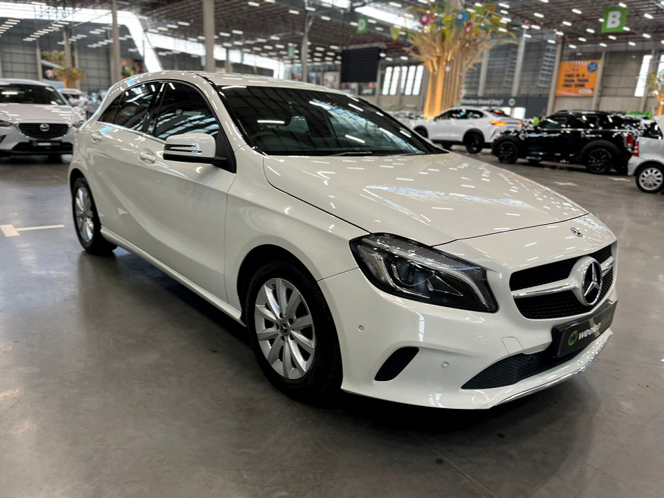 MERCEDES-BENZ A 200 A/T