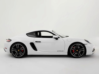 PORSCHE 718 CAYMAN GTS 4.0