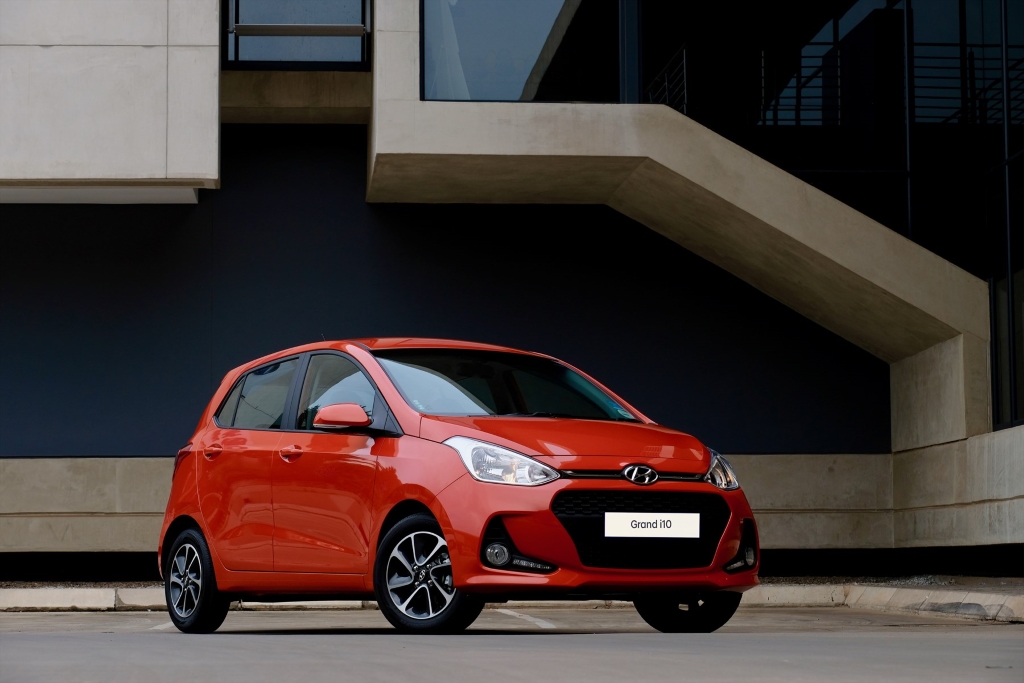 Red Hyundai Grand i10 Student Car