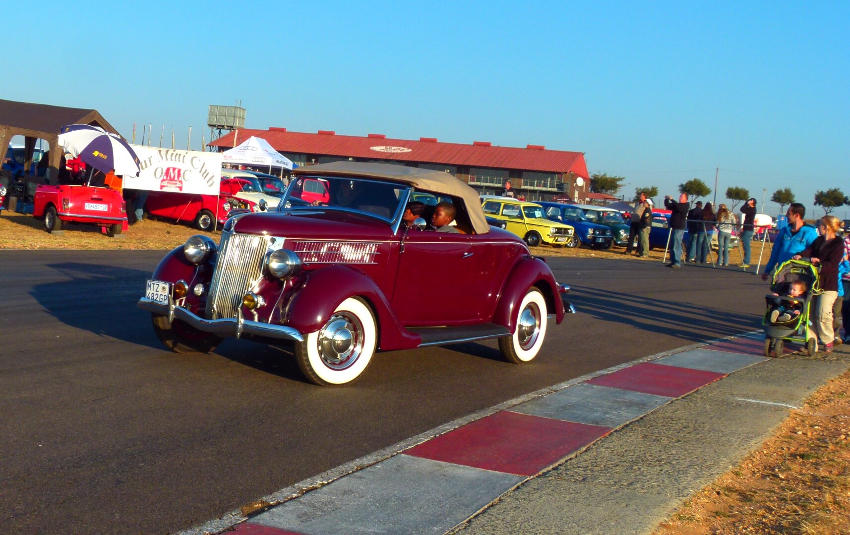 Ford V8 Roadster