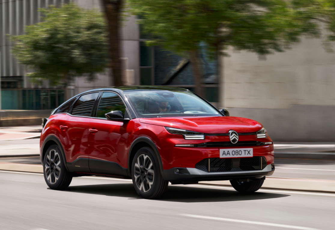 New Citroen C4 front three-quarter view