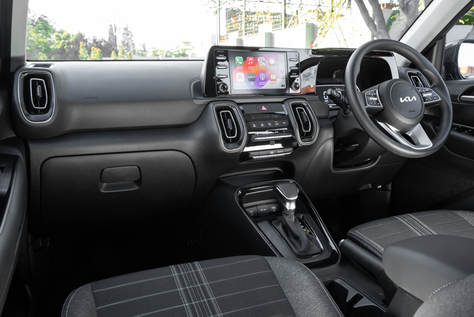 Kia Sonet Urban interior