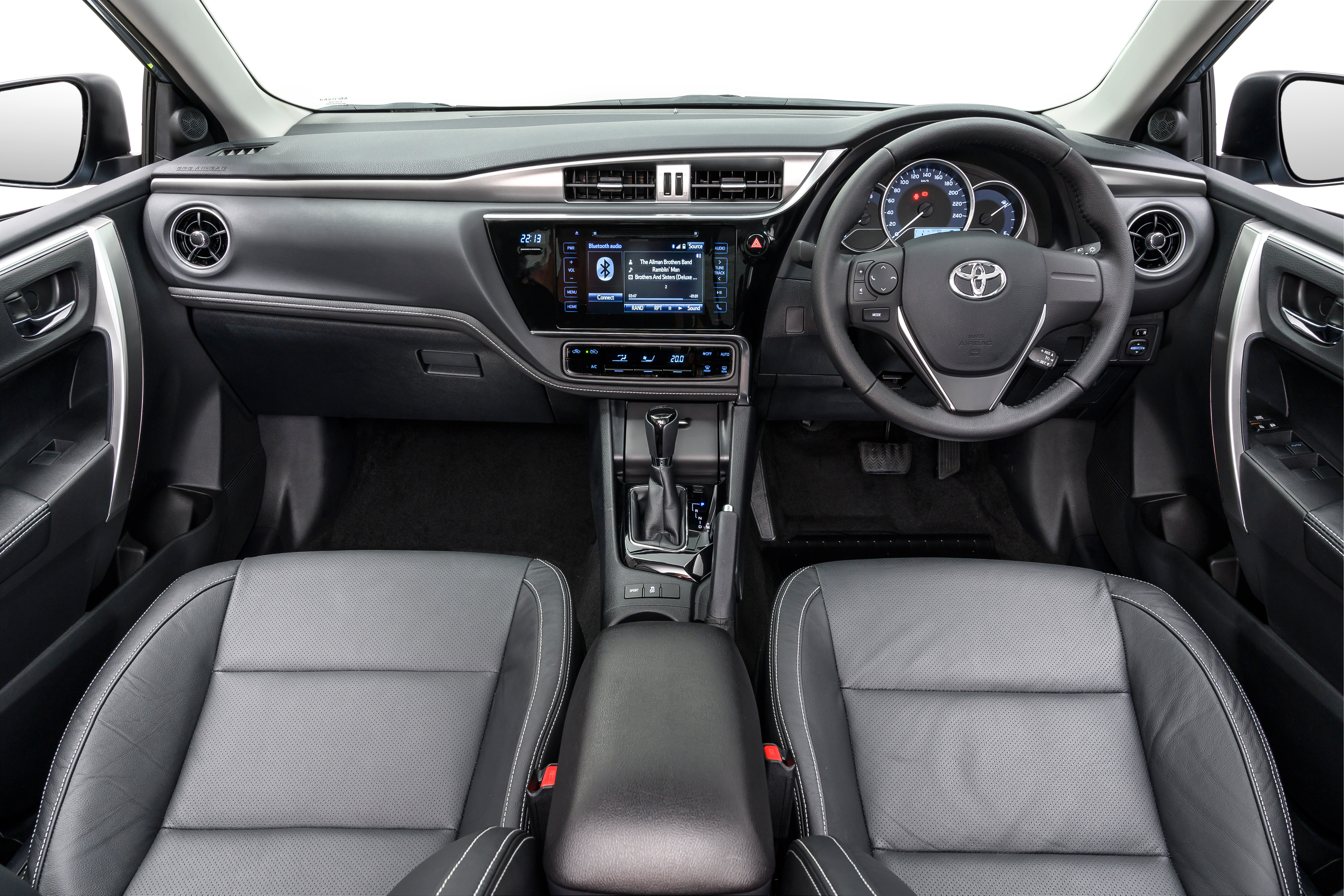 Toyota Corolla Quest interior view