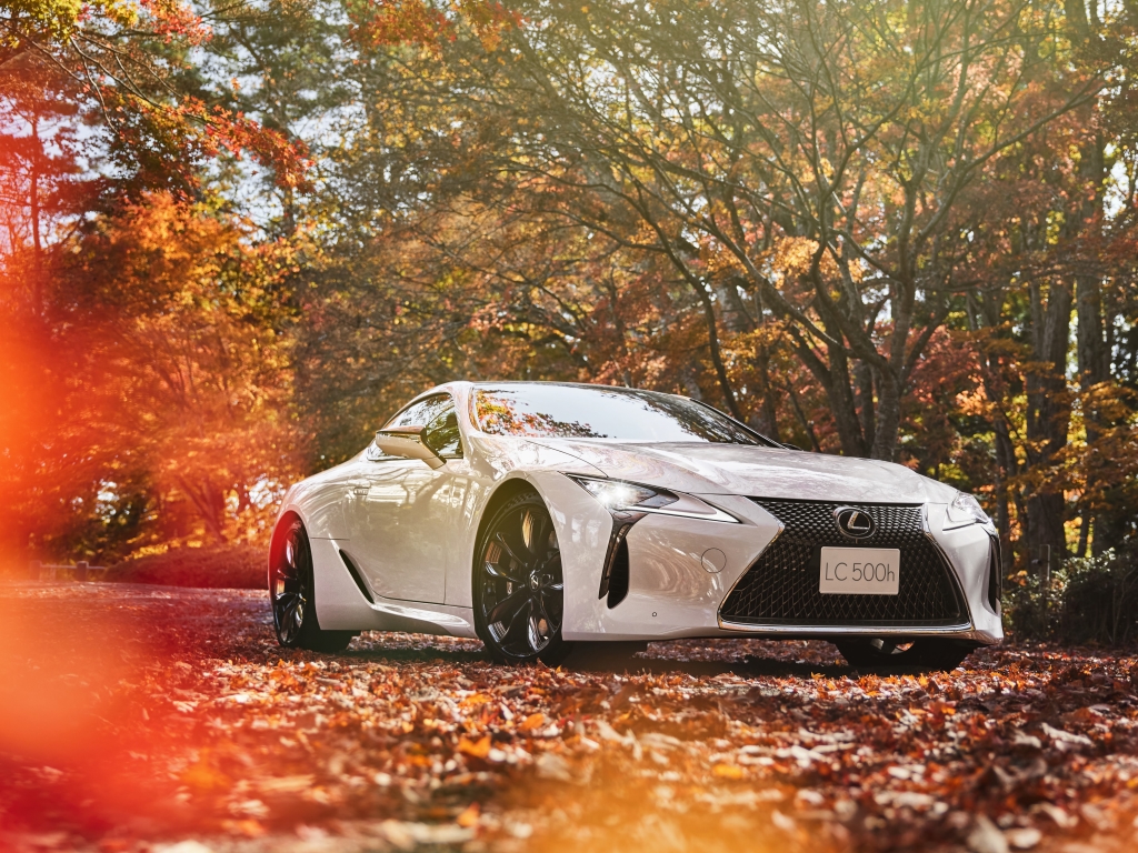 Front view of the 2024 Lexus LC