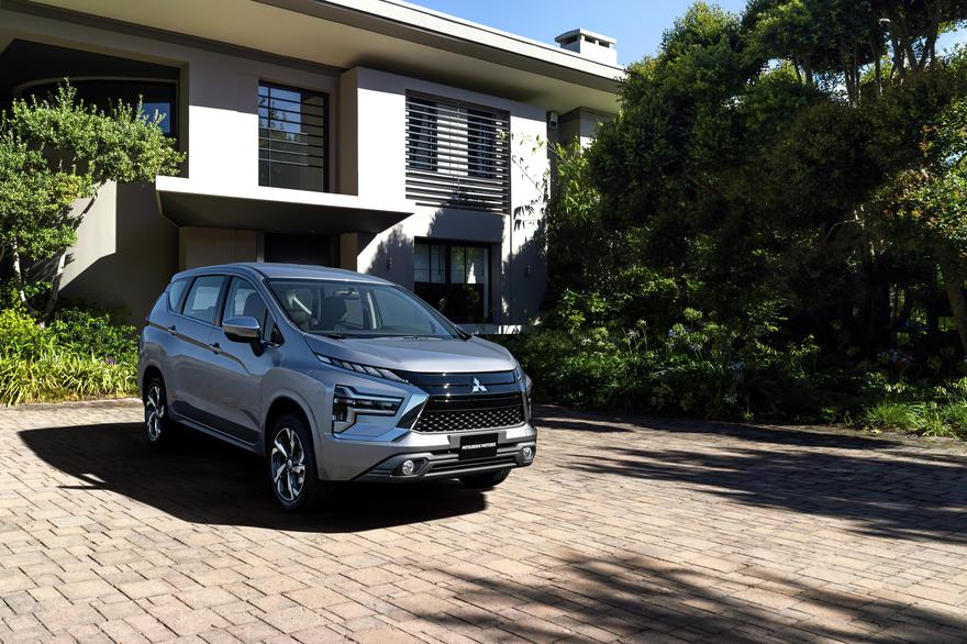 Mitsubishi Xpander VS Toyota Rumion