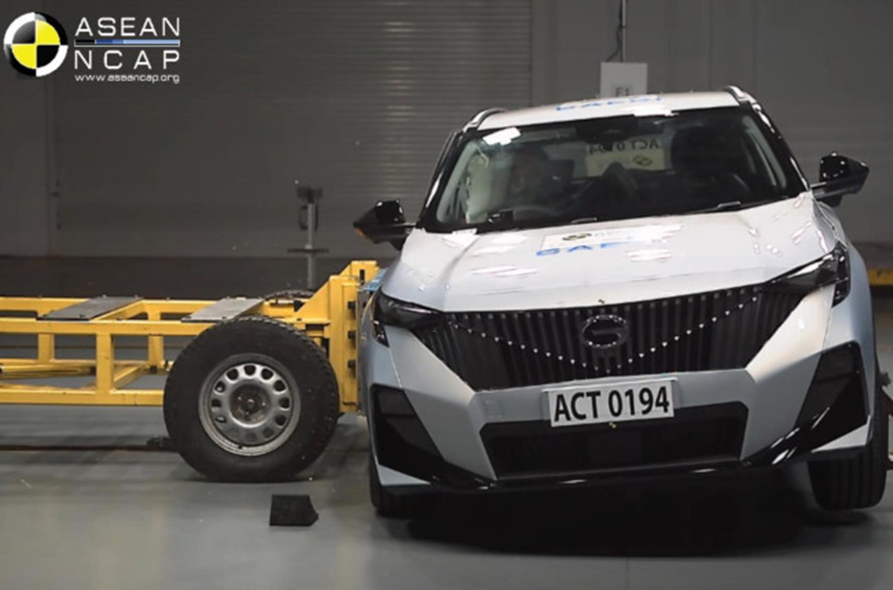 GAC Emzoom side impact crash test