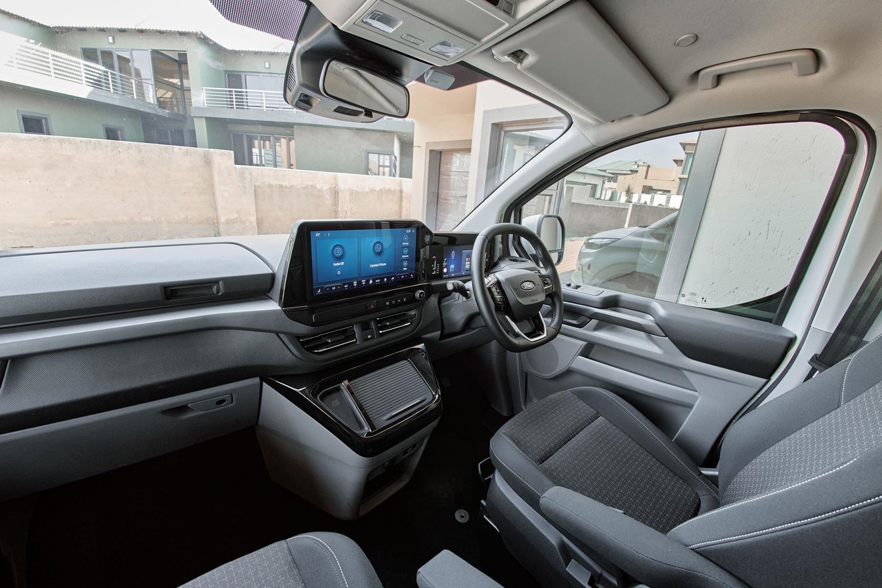 Ford Tourneo Trend driver's cockpit